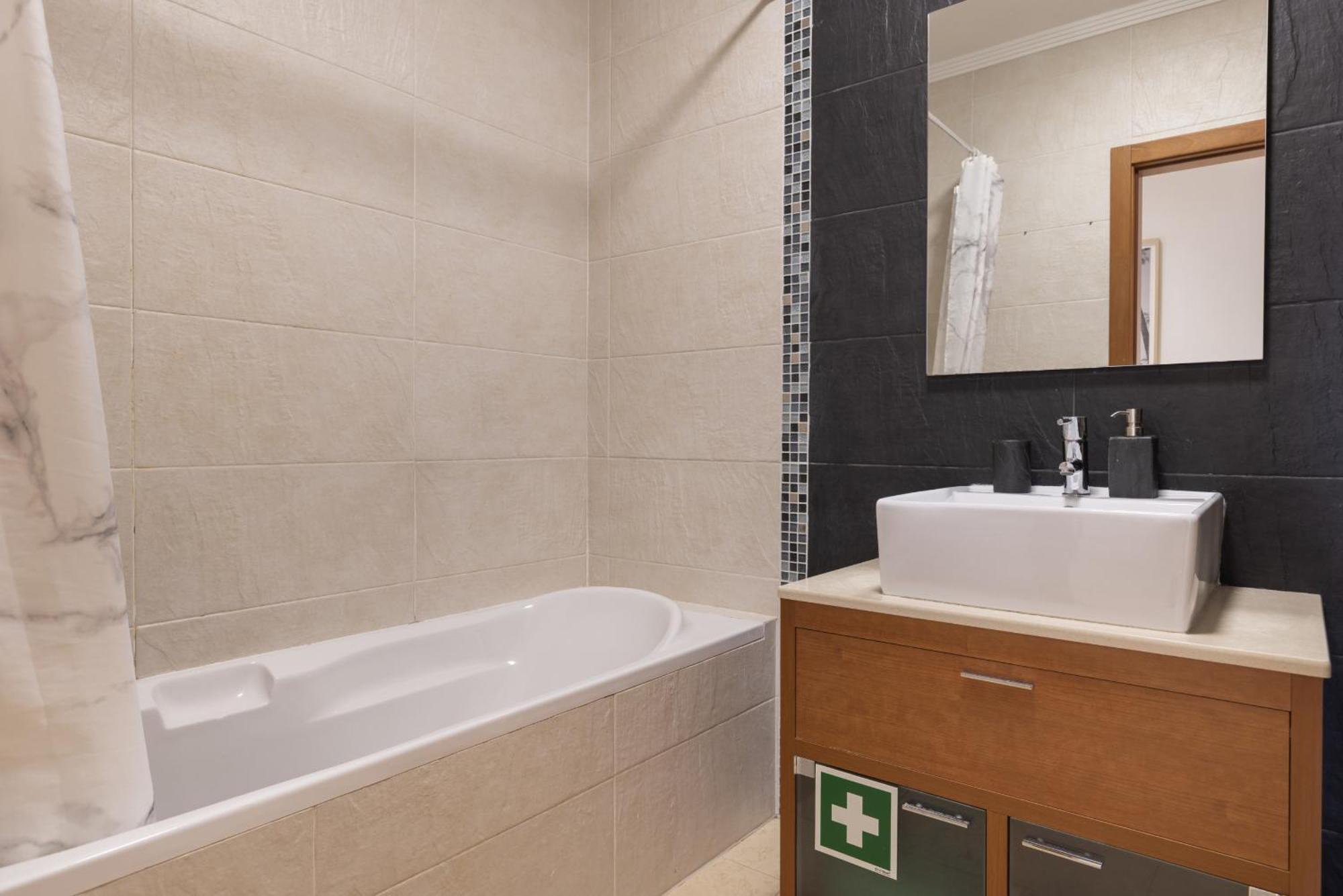 2 Bedroom Relax In Alvor By Innkeeper Exteriör bild